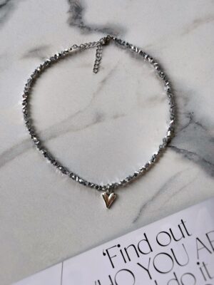 Серебряное колье с сердцем